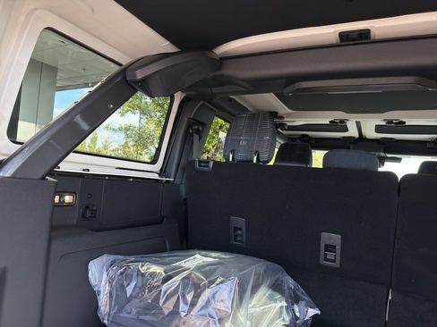 New 2026 Ford Bronco Heritage Edition AWD/4WD image 9
