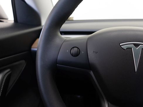 Used 2020 Tesla Model 3 Standard Range Plus RWD image 26