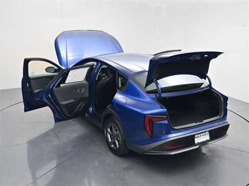 New 2025 Kia K4 LXS image 48