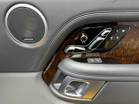 Used 2020 Land Rover Range Rover HSE image 27