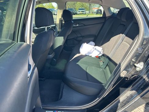 Used 2019 Honda Civic EX image 9