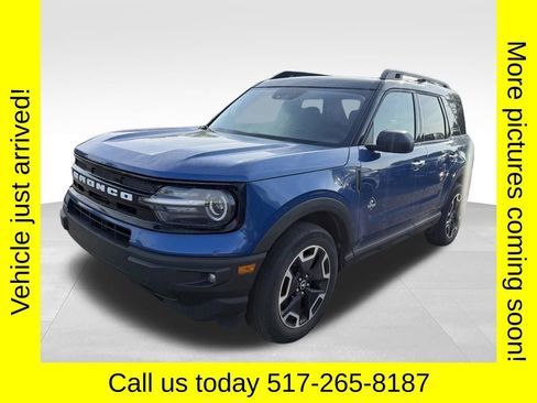 Used 2023 Ford Bronco Sport Outer Banks AWD/4WD image 2