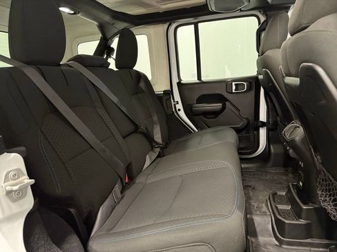 Used 2024 Jeep Wrangler Unlimited Rubicon 4xe w/ Technology Group image 21