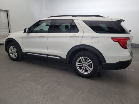 Used 2020 Ford Explorer XLT AWD/4WD image 3