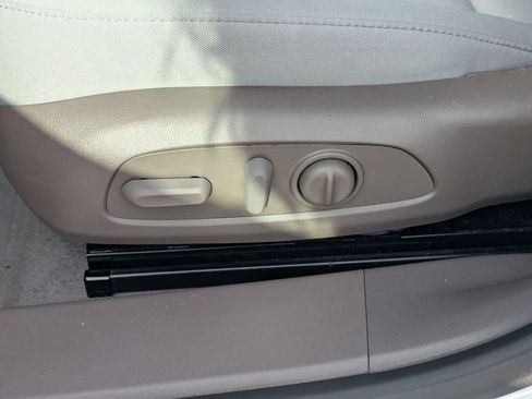 Used 2024 Chevrolet Malibu LS FWD image 14