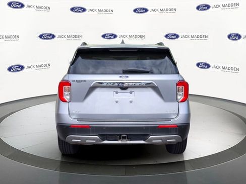Certified 2023 Ford Explorer XLT w/ Equipment Group 202A AWD/4WD image 4