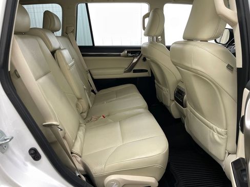 Used 2020 Lexus GX 460 Luxury w/ Accessory Package AWD/4WD image 50
