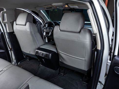 Used 2020 Toyota Tundra Limited w/ Limited Premium Package image 32