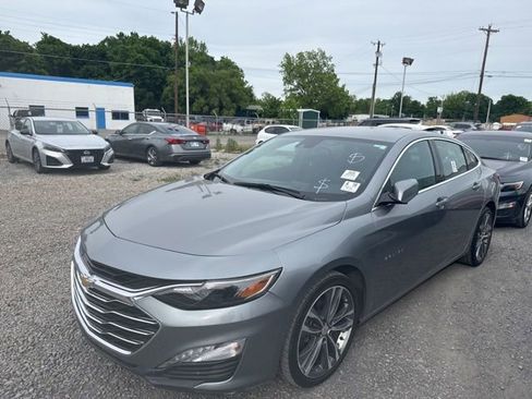 Used 2023 Chevrolet Malibu LT FWD image 2