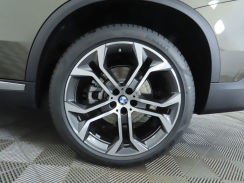 New 2026 BMW X5 sDrive40i w/ Climate Comfort Package image 32