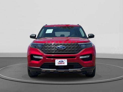 Used 2021 Ford Explorer XLT w/ Equipment Group 202A RWD image 3