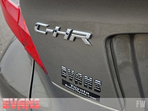 Used 2021 Toyota C-HR LE image 3