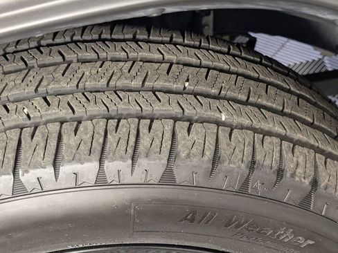 Used 2025 Jeep Wrangler Unlimited Sahara image 9