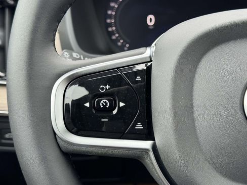 New 2026 Volvo XC90 T8 Plus w/ Protection Package Premier image 9