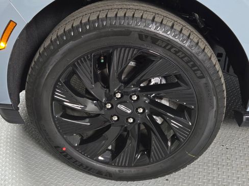 New 2026 Lincoln Navigator L Reserve w/ Jet Appearance Package image 11