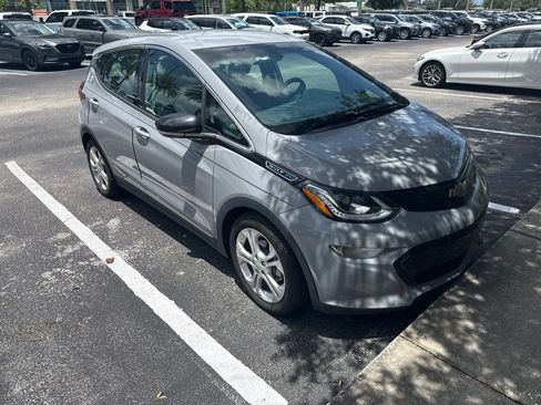 Used 2020 Chevrolet Bolt LT FWD image 3