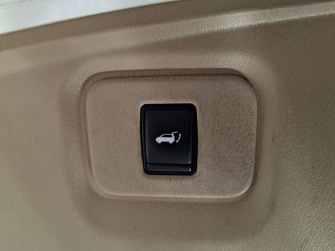 Used 2018 Nissan Pathfinder SL w/ SL Premium Package AWD/4WD image 34