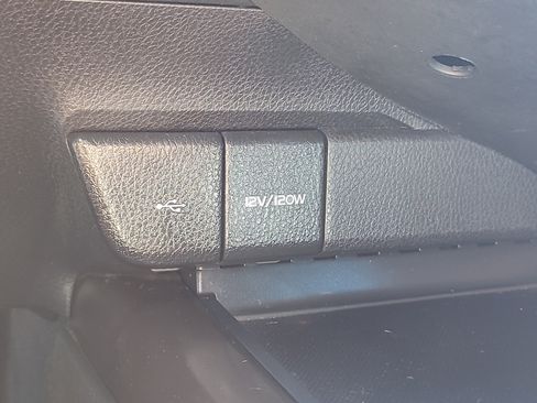 Used 2021 Toyota Camry LE FWD image 24