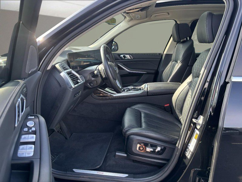 Used 2024 Jeep Grand Cherokee L Limited AWD/4WD image 6