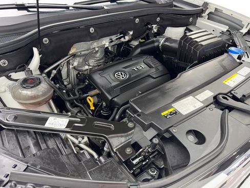 Used 2022 Volkswagen Atlas Cross Sport SE w/ Panoramic Sunroof Package image 68