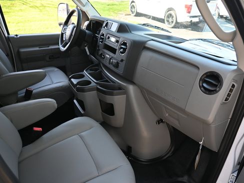 New 2026 Ford E-350 and Econoline 350 Super Duty w/ Power Equipment Group RWD image 40