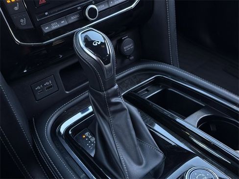 Used 2021 INFINITI QX80 Sensory w/ Cargo Package image 19