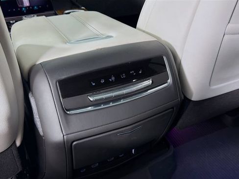 Used 2026 Cadillac Escalade Platinum Sport w/ LPO, ONYX Package AWD/4WD image 32