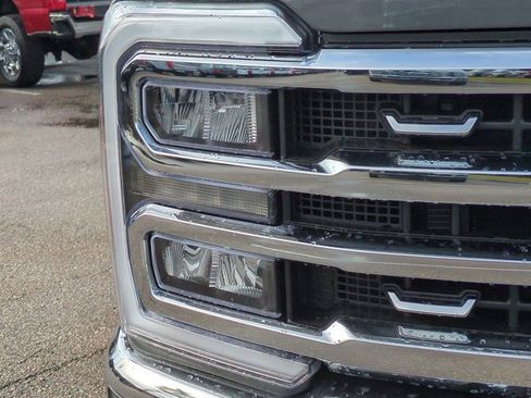 New 2026 Ford F350 Lariat image 10