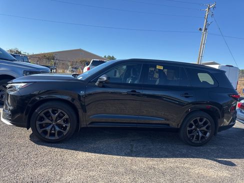 Used 2025 Lexus TX 500h AWD image 4