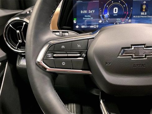 Used 2026 Chevrolet Equinox ACTIV w/ Convenience Package III image 18