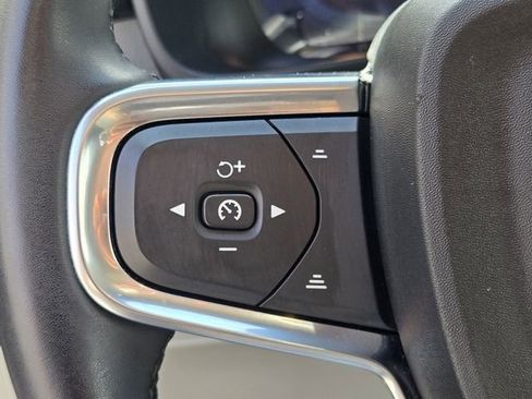 Used 2023 Volvo XC40 B4 Plus w/ Protection Package image 28