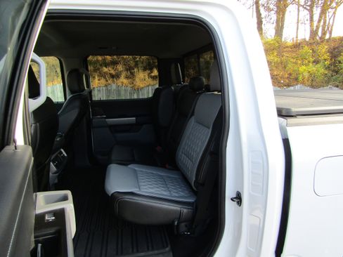 Certified 2022 Ford F150 XLT w/ Equipment Group 302A High image 14