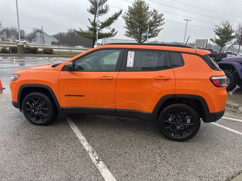 New 2026 Jeep Compass Latitude image 18