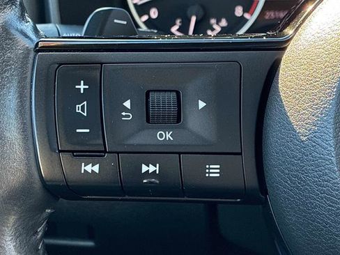 Used 2023 Nissan Rogue SV w/ SV Premium Package image 23