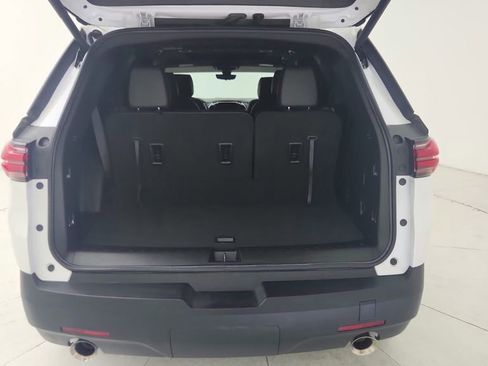 Used 2023 Chevrolet Traverse RS AWD/4WD image 37
