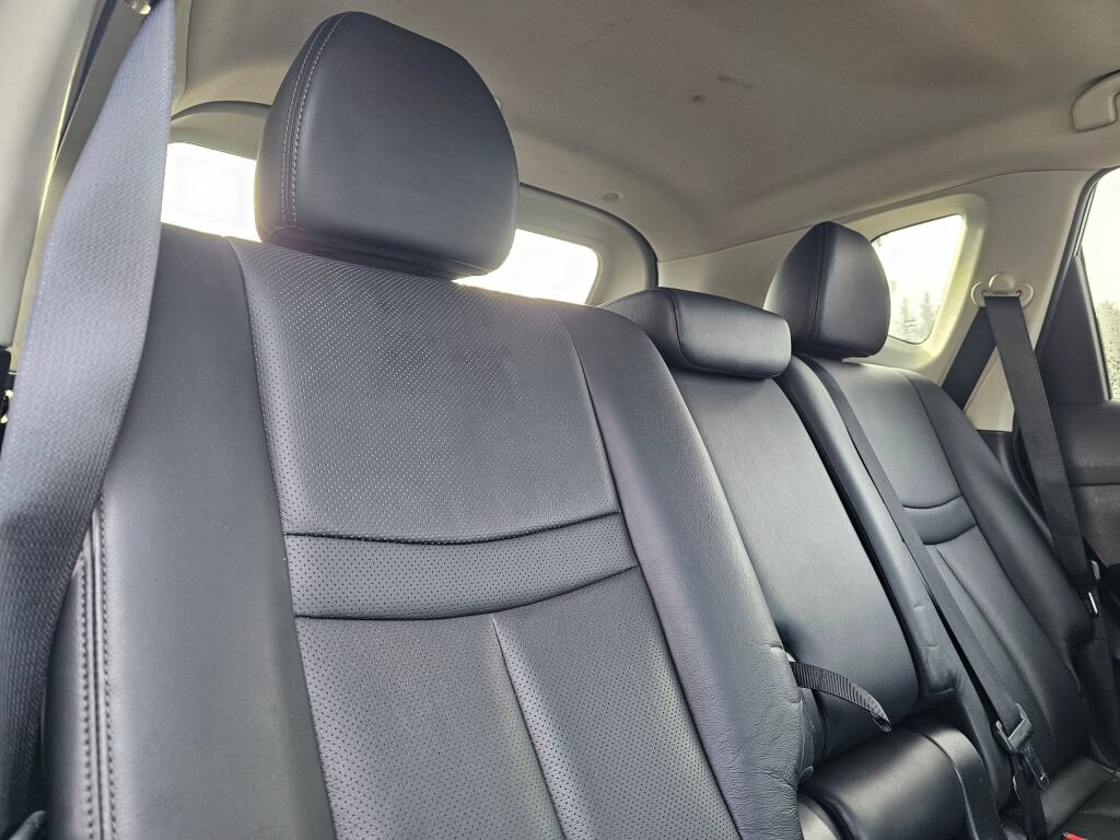 Used 2015 Nissan Rogue SL AWD/4WD image 13