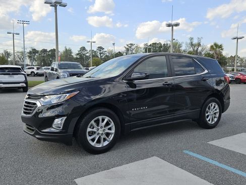 Used 2021 Chevrolet Equinox LT image 2