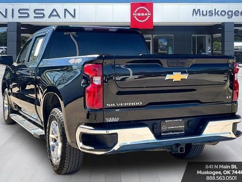 Used 2023 Chevrolet Silverado 1500 LT image 4