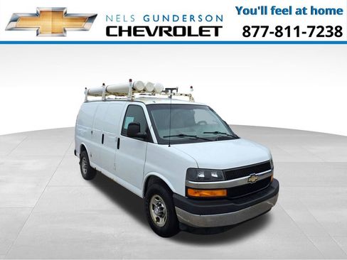 Used 2017 Chevrolet Express 3500 RWD image 1