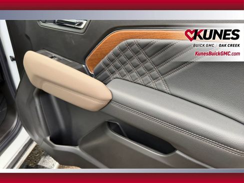New 2026 GMC Canyon Denali AWD/4WD image 36