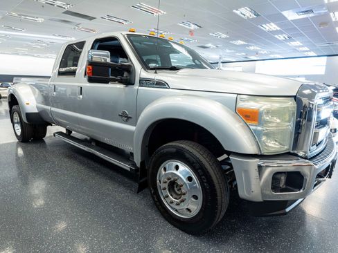 Used 2016 Ford F450 Lariat w/ Lariat Ultimate Package AWD/4WD image 4