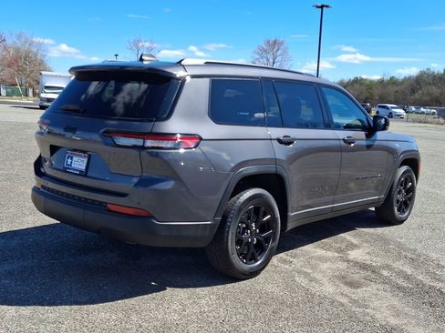 Used 2024 Jeep Grand Cherokee L Laredo AWD/4WD image 12
