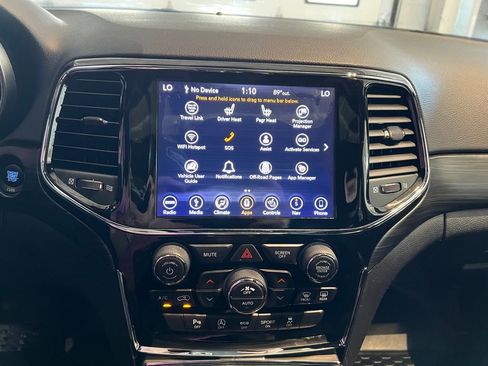 Used 2019 Jeep Grand Cherokee Altitude image 26