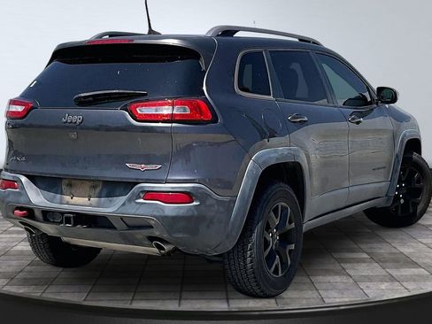 Used 2016 Jeep Cherokee Trailhawk w/ Comfort/Convenience Group AWD/4WD image 22