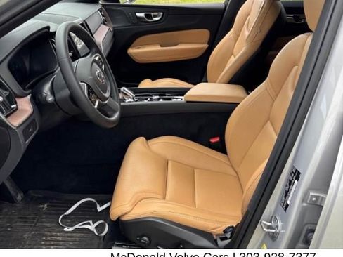 Used 2023 Volvo XC60 B5 Ultimate w/ Climate Package AWD/4WD image 5