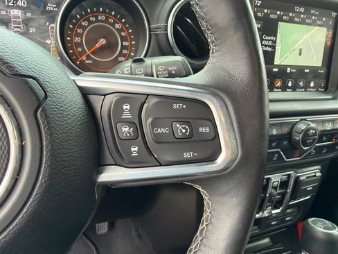 Used 2019 Jeep Wrangler Unlimited Sahara AWD/4WD image 20