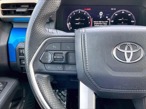 Used 2024 Toyota Tacoma TRD Off-Road AWD/4WD image 12