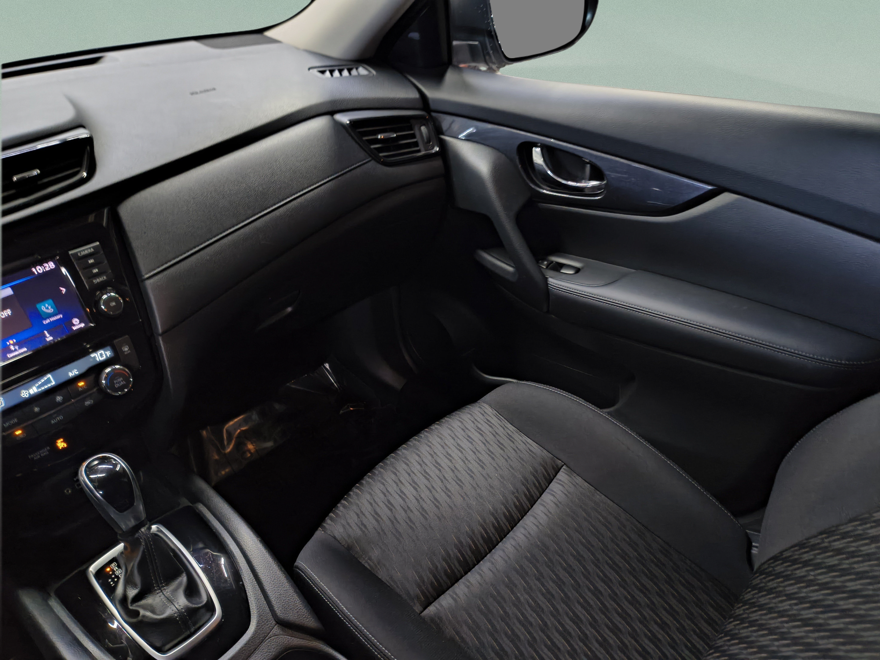 Certified 2020 Nissan Rogue SV FWD image 15