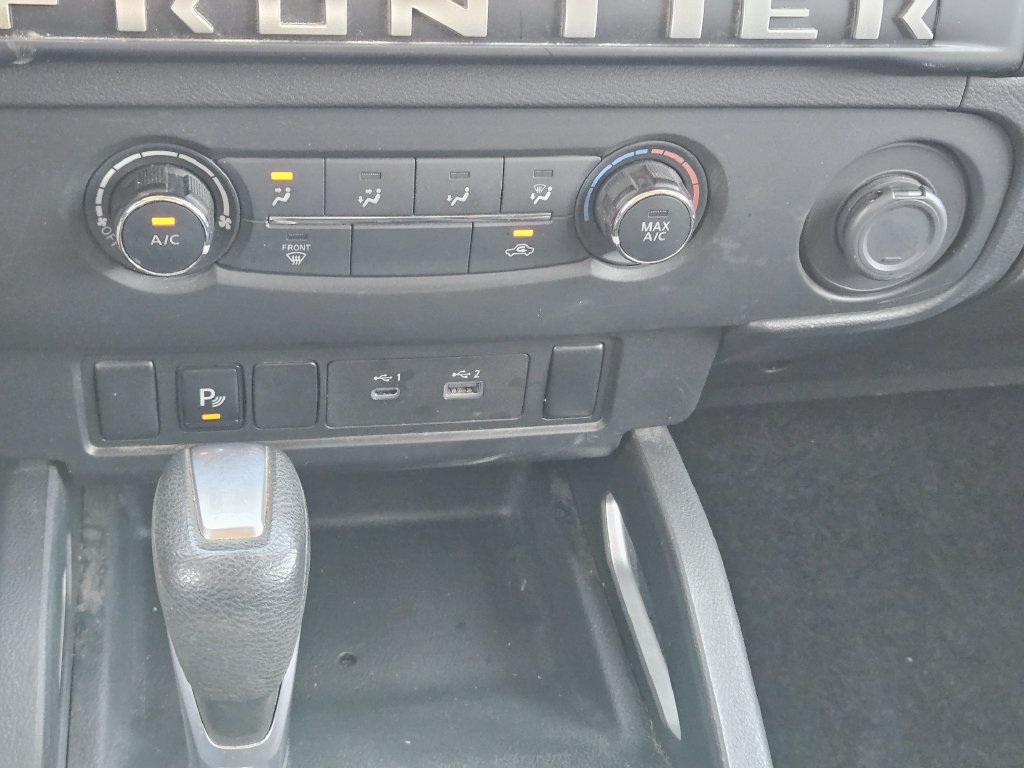 Used 2025 Nissan Frontier SV RWD image 13