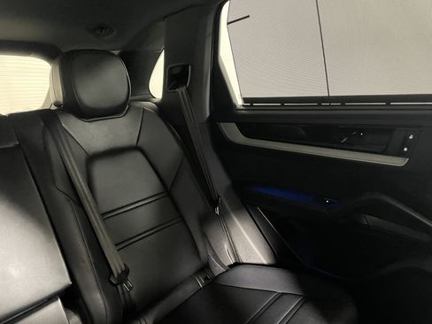 Certified 2026 Porsche Cayenne AWD/4WD image 17